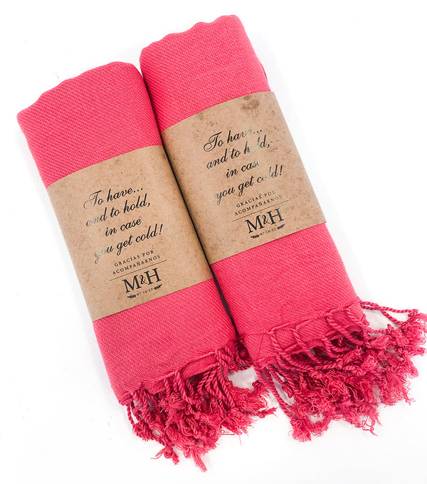 Pashmina personalizada para boda en color rosa claro
Detalle elegante para invitadas de boda
Souvenir personalizado para despedida de soltera
Pashmina con iniciales personalizadas para evento especial