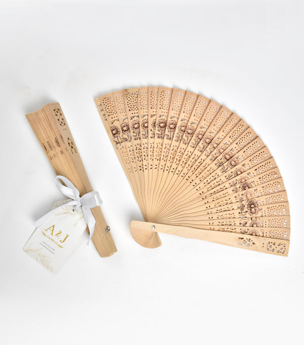 abanico para boda personalizado
recuerdo para invitados boda
abanico con tag boda
detalles elegantes para boda
regalos para invitados de boda